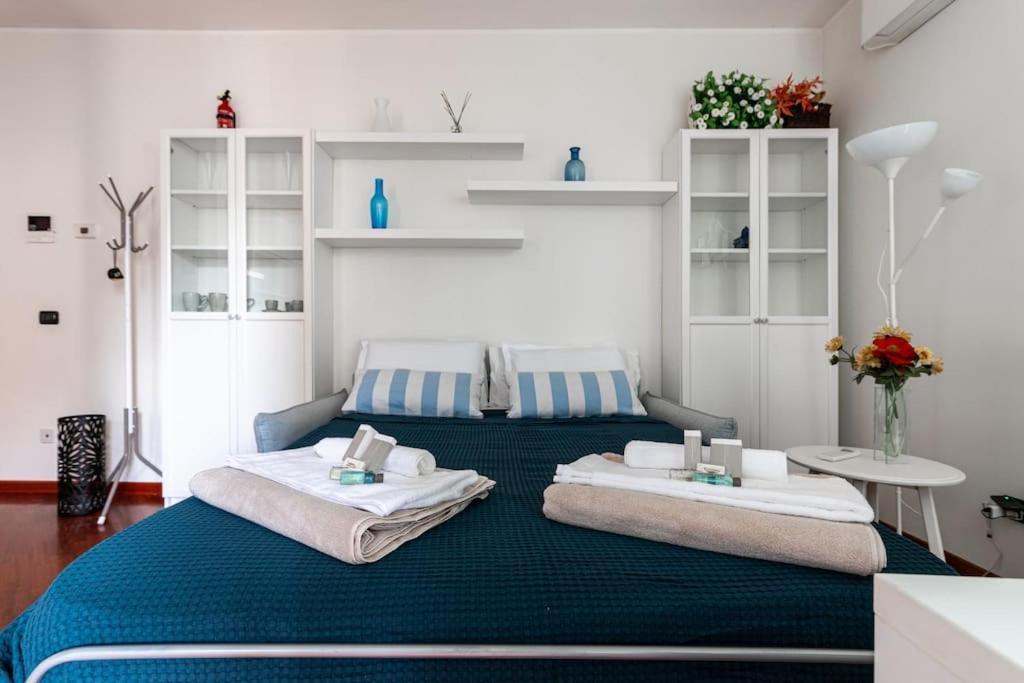 Appartamento Caterina A 5 Minuti Da Milano Fiere E San Siro Con Wifi-Netflix-Free Parking Εξωτερικό φωτογραφία