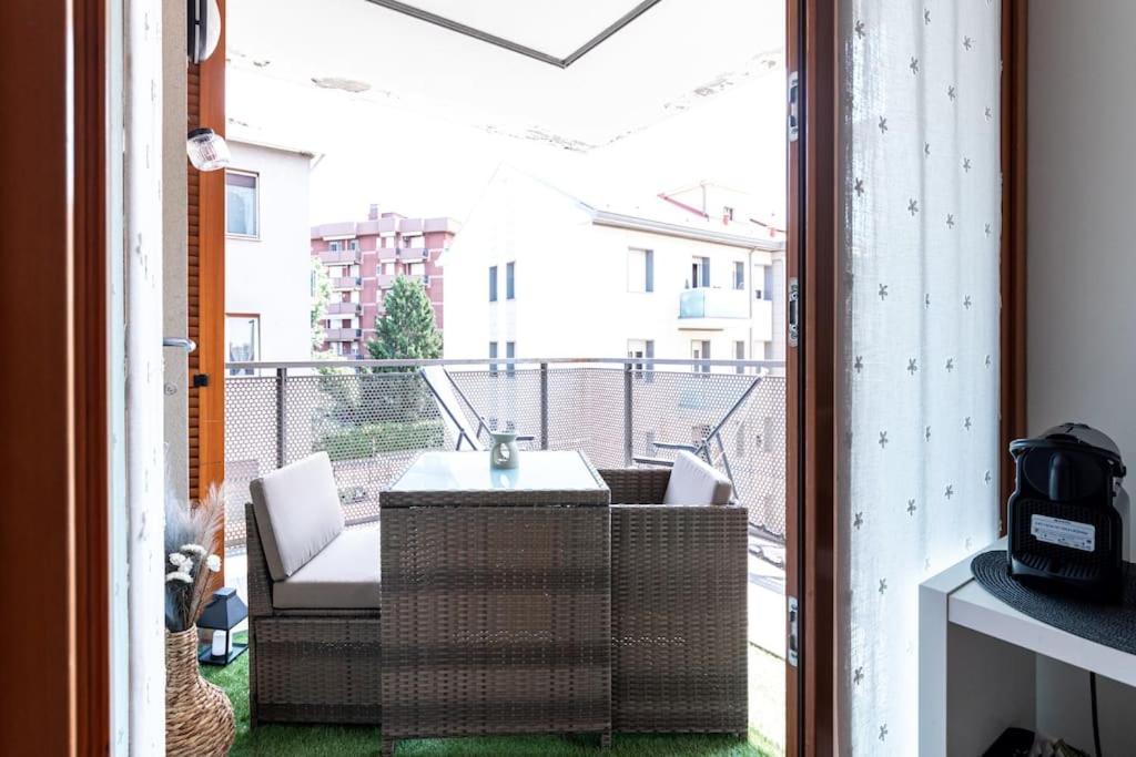 Appartamento Caterina A 5 Minuti Da Milano Fiere E San Siro Con Wifi-Netflix-Free Parking Εξωτερικό φωτογραφία