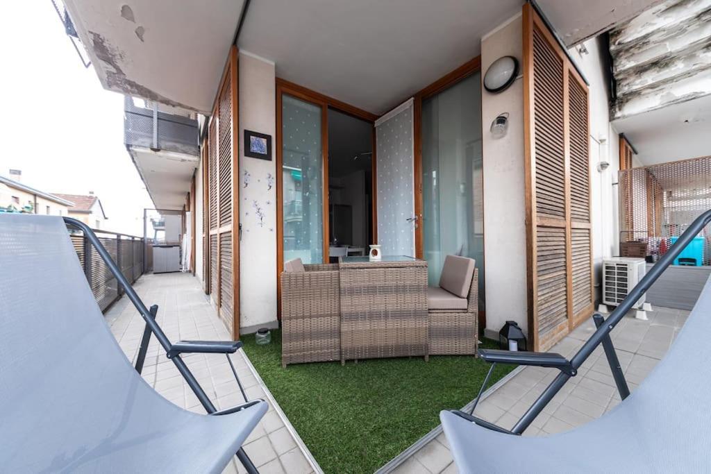 Appartamento Caterina A 5 Minuti Da Milano Fiere E San Siro Con Wifi-Netflix-Free Parking Εξωτερικό φωτογραφία