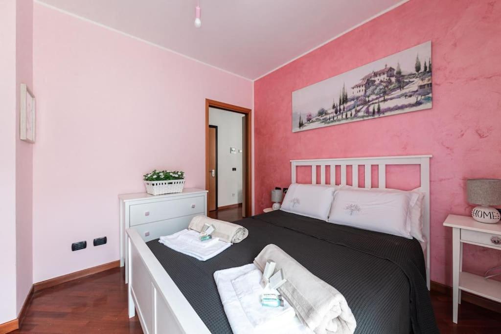 Appartamento Caterina A 5 Minuti Da Milano Fiere E San Siro Con Wifi-Netflix-Free Parking Εξωτερικό φωτογραφία